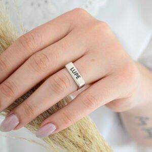 Anillo Medio Círculo con Superficie Plana Personalizado