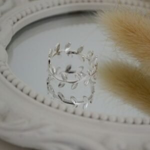 Anillo EUGE: Corona de Hojitas Lisas