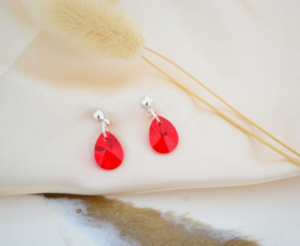 Aros ROMA con Gota Light Siam Shimmer 12mm Swarovski® Colgantes / Brisura Media Bola 4mm