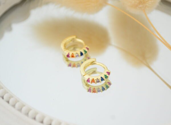 Aros Huggies con Línea de Cúbics Multicolor 11mm
