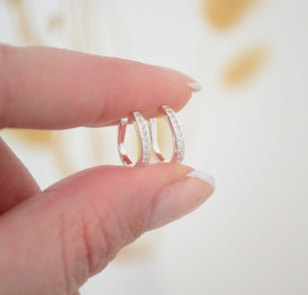 Aro AMARA Ear Cuff con Cúbics Cristal Engarzados - Imagen 2