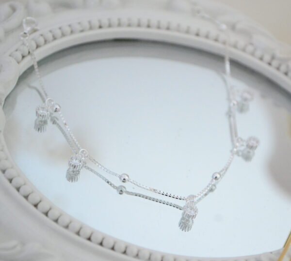 Pulsera CELESTINA: Veneciana con 5 Cúbics Cristal Encapsulados Colgantes y Bolitas Intercaladas