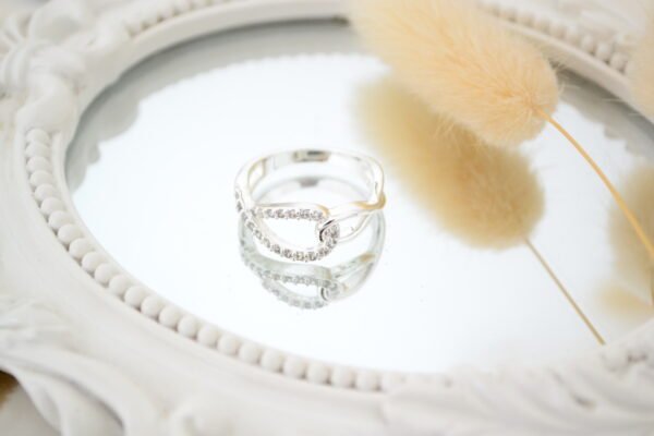Anillo Doble Infinito / Mitad con Microcubic Acero Blanco