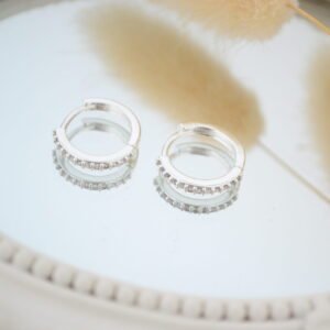 Aros Huggies Acero Blanco con Línea de Cúbics 14mm