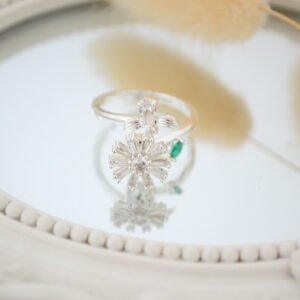 Anillo Flor Giratoria con Cubic Cristal y Verde de Acero Blanco